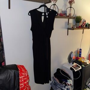 Emma & Michele Sleek Black Keyhole jumpsuit